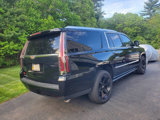 Used 2020 Cadillac Escalade ESV Premium Luxury image 4