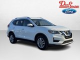 Used 2017 Nissan Rogue SV image 4