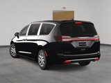 New 2025 Chrysler Pacifica Select image 4