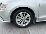 Used 2016 Volkswagen Jetta SE image 4