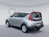 Used 2022 Kia Soul LX w/ Technology Package image 4