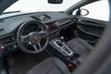 Certified 2021 Porsche Macan image 4