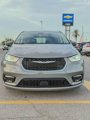Used 2023 Chrysler Pacifica Touring-L image 3