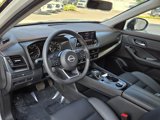 Used 2023 Nissan Rogue SV image 4