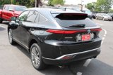 Certified 2021 Toyota Venza XLE image 3
