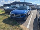 Used 2024 Volkswagen Jetta SE w/ Panoramic Sunroof Package image 3