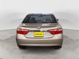 Used 2017 Toyota Camry SE image 4