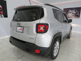 Used 2016 Jeep Renegade Latitude image 3