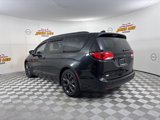Used 2018 Chrysler Pacifica Touring-L w/ Premium Audio Group image 3