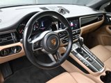 Certified 2021 Porsche Macan image 4
