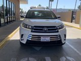 Used 2017 Toyota Highlander Limited image 2