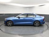 Used 2020 Volvo S60 T5 R-Design image 2