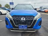 Used 2023 Nissan Kicks SR image 2