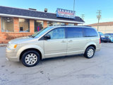 Used 2009 Chrysler Town & Country LX image 3