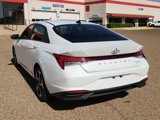 Used 2023 Hyundai Elantra SEL w/ Convenience Package image 3