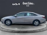 Used 2024 Hyundai Elantra SE image 3