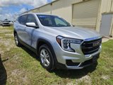 Used 2022 GMC Terrain SLE image 3