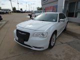 Used 2016 Chrysler 300 C image 3
