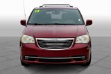 Used 2013 Chrysler Town & Country Touring image 4
