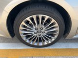 Used 2018 Toyota Avalon Limited image 2