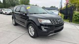 Used 2017 Ford Explorer XLT image 3