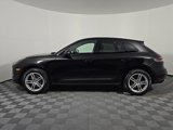 Certified 2022 Porsche Macan image 2