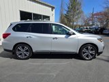 Used 2017 Nissan Pathfinder Platinum w/ Family Entertainment Package image 3