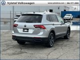 Certified 2022 Volkswagen Tiguan SE image 3