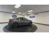 Used 2019 Nissan Sentra SR image 2