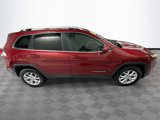 Used 2016 Jeep Cherokee Latitude w/ Cold Weather Group image 4