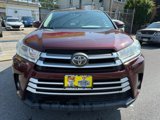 Used 2017 Toyota Highlander Plus image 2