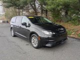 Certified 2023 Chrysler Voyager LX image 4