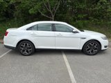 Used 2013 Ford Taurus SEL image 2