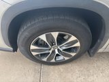 Used 2022 Toyota Highlander XLE image 5