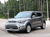 Used 2017 Kia Soul + image 4