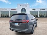 New 2025 Chrysler Pacifica Select image 4