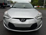 Used 2016 Hyundai Veloster image 3