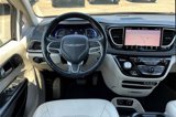 Used 2021 Chrysler Pacifica Touring-L image 6