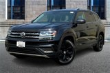 Used 2019 Volkswagen Atlas S w/ Towing Package image 2
