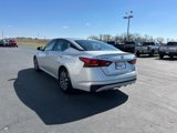 Used 2023 Nissan Altima 2.5 SV image 2