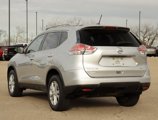 Used 2016 Nissan Rogue SV image 5