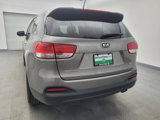 Used 2016 Kia Sorento L image 6