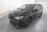 Used 2024 Chrysler Pacifica Select w/ Uconnect Theater Family Group image 4