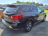 Used 2019 Nissan Pathfinder SL image 2