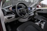 Used 2018 Chrysler Pacifica Touring Plus w/ Tire & Wheel Group image 3