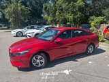 Used 2021 Hyundai Elantra SE image 3