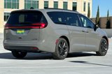 New 2025 Chrysler Pacifica Limited image 4