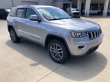 Used 2019 Jeep Grand Cherokee Laredo w/ Laredo X Package image 3