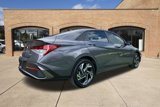 New 2025 Hyundai Elantra SEL image 3