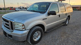 Used 2005 Ford Excursion XLT image 2